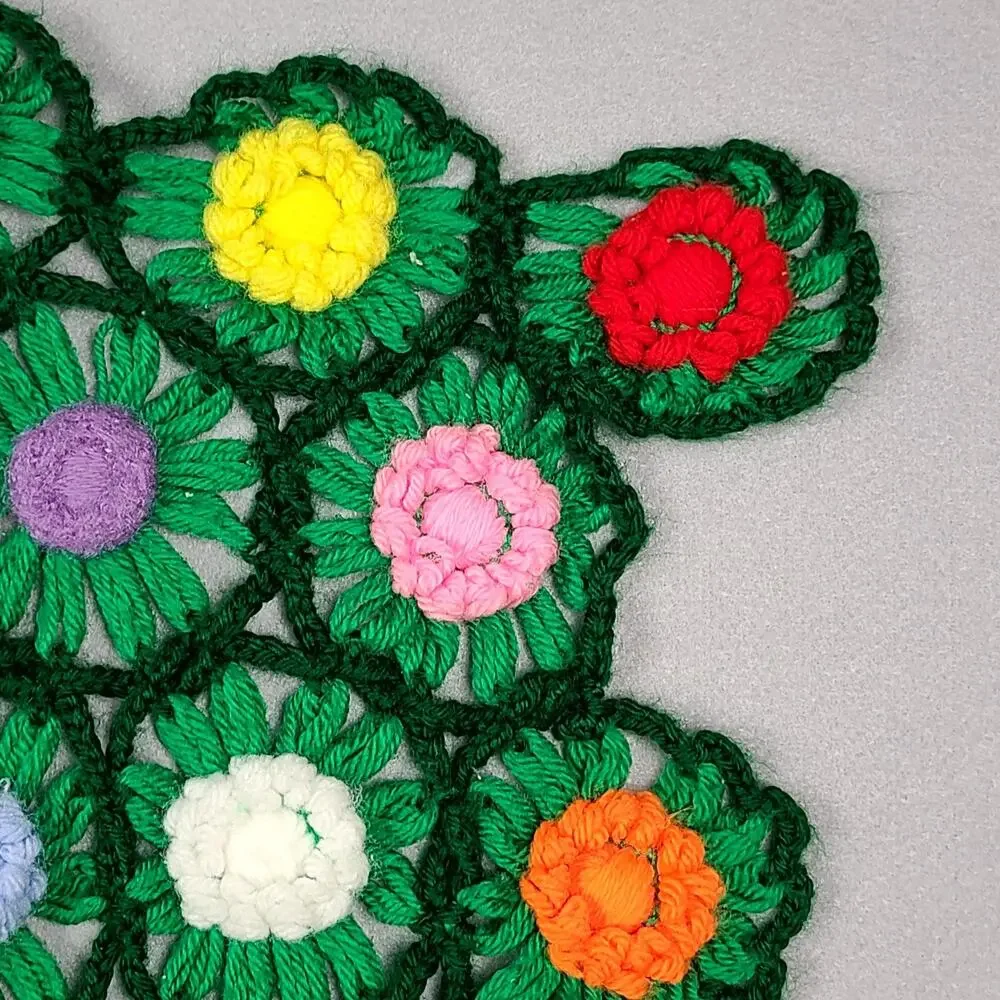 VTG 70s Handmade Crochet Daisy Granny Afghan Throw Cover Multicolor Cottagecore